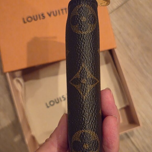Louis Vuitton - Zippy Coin Purse - Authentic, Like New Condition - Picture 6 of 6